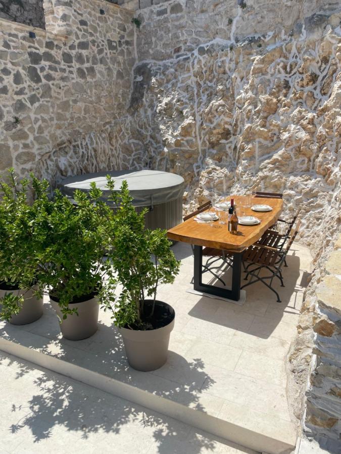 Krka Waterfalls Apartment Skradin